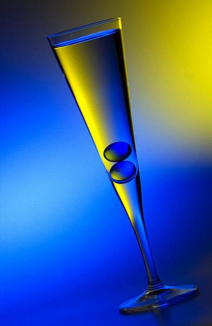 Diantara Kuning dan Biru