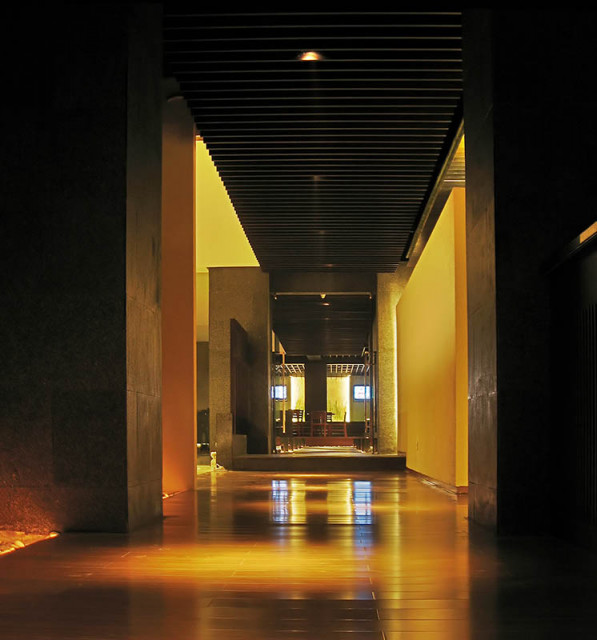 ::Perspective Low Angle::