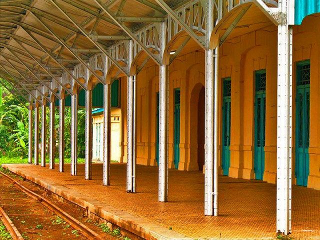 Tiang-tiang di Toentang