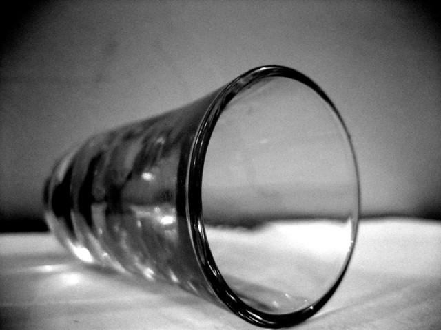 Kekosongan,kehampaan bagai gelas yang tak berisi