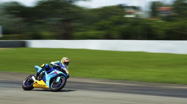 motor gede mau belok