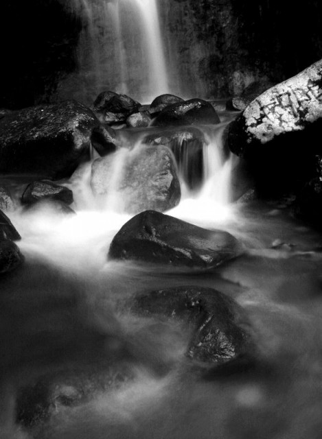 -: air lembut mengalir : -