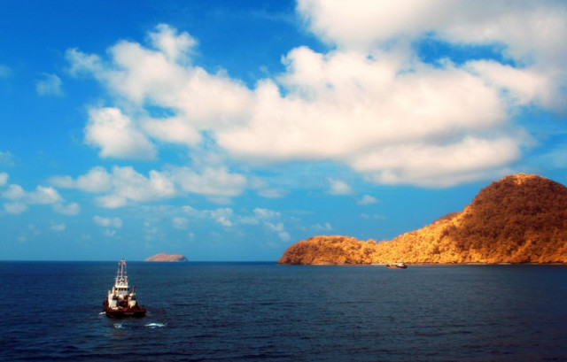 I am sailing,.....
