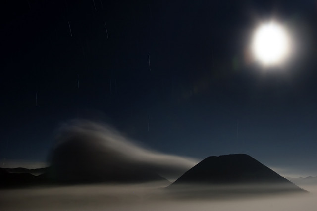 bromo at night
