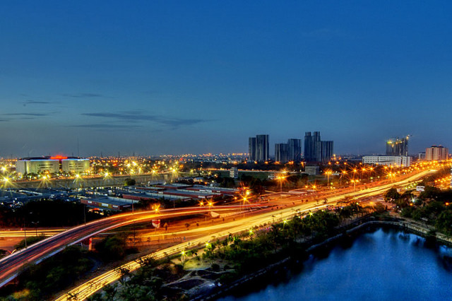 :: 10th Floor View ::