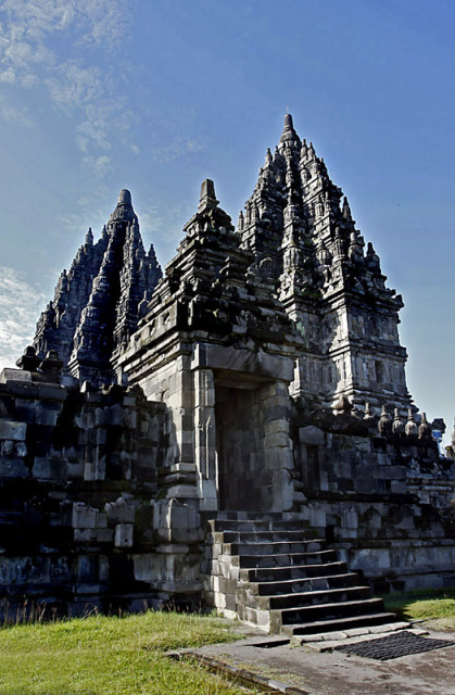 Candi Prambanan 2