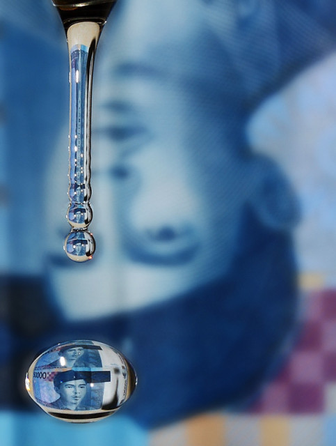 Money In The WaterDrop 06