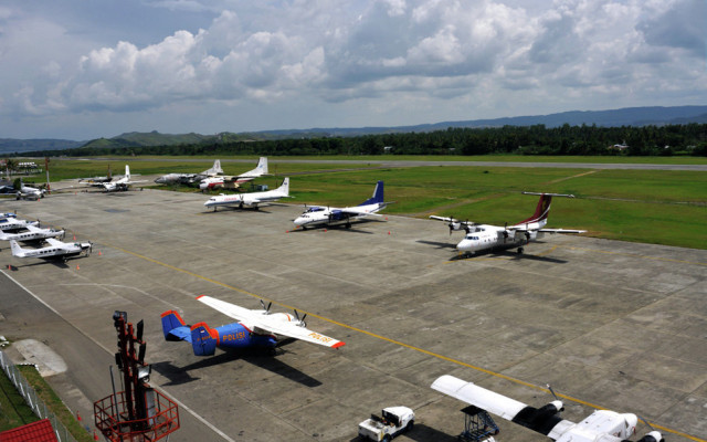 ~~ tempat parkir pesawat ~~