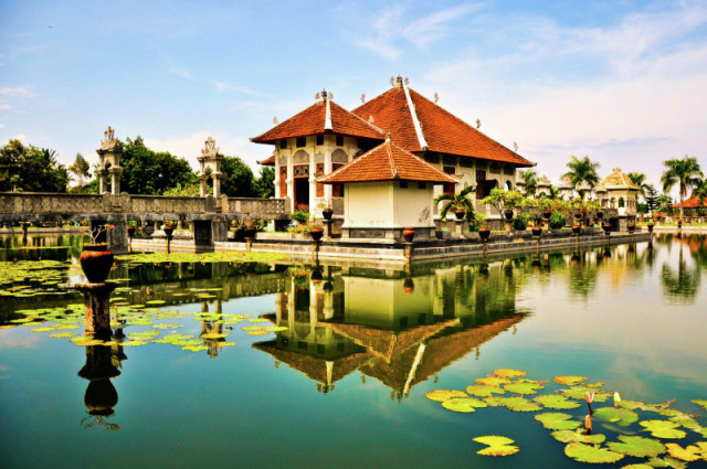 Taman Ujung Water Palace